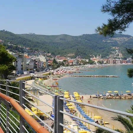 Bilo Lungomare 80mt From Sea