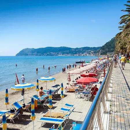 Bilo Lungomare 80mt From Sea Apartment Albenga
