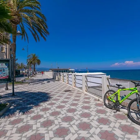 Apartment Bilo Lungomare 80mt From Sea Albenga